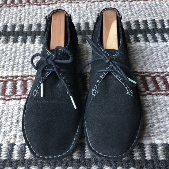 Clarks Shoes - Clarks originals black suede leather moccasins 8.5